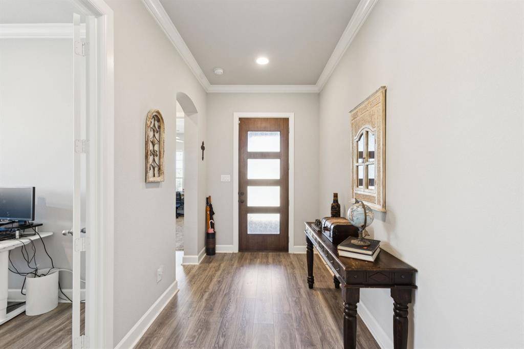 Fort Worth, TX 76008,2000 Crescent Street