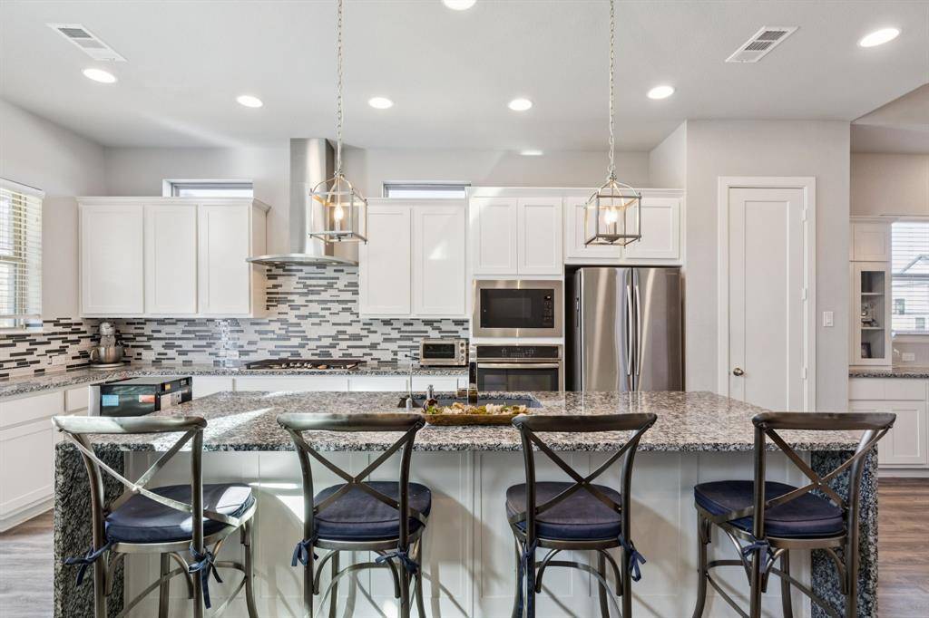 Fort Worth, TX 76008,2000 Crescent Street