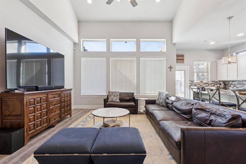 Fort Worth, TX 76008,2000 Crescent Street