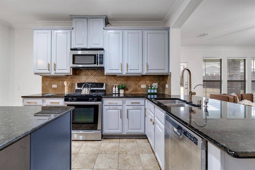 Fort Worth, TX 76262,15704 RINGDOVE