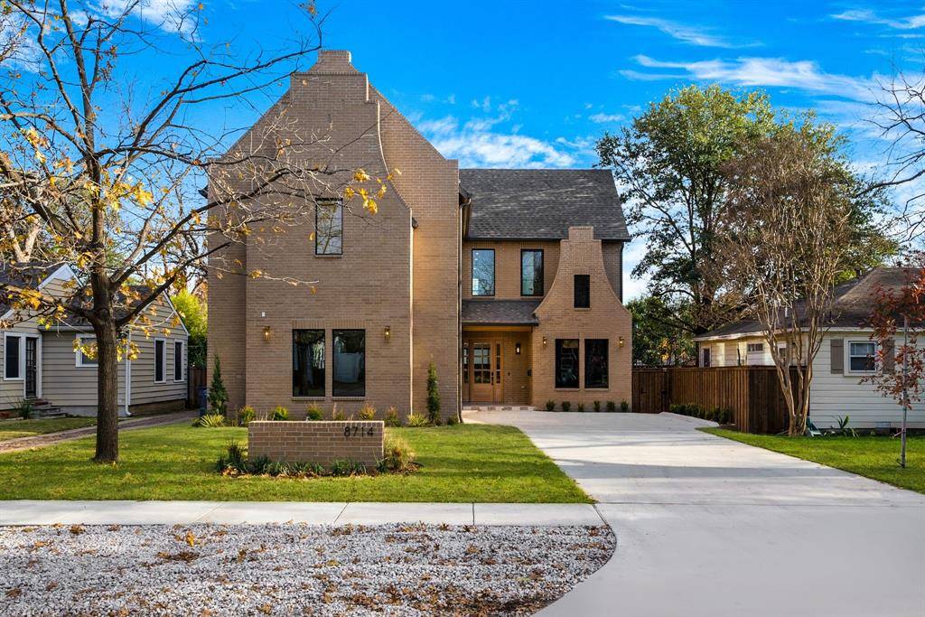 Dallas, TX 75218,8714 San Fernando Way