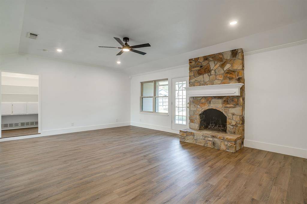 Cleburne, TX 76033,1303 Glenhaven Drive