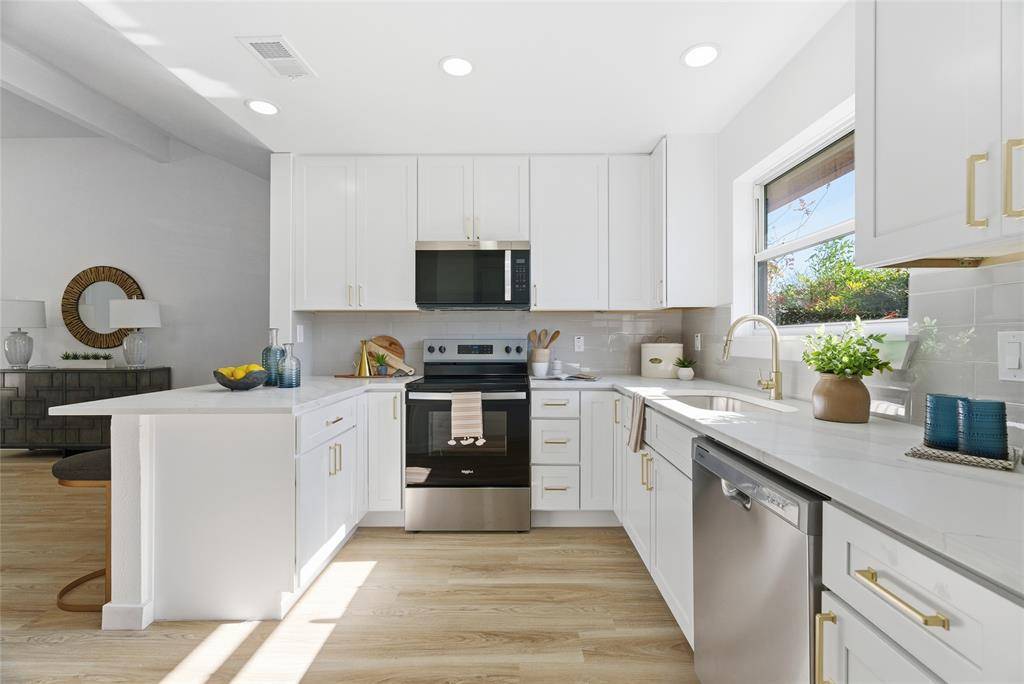 Bedford, TX 76022,2409 Aquaduct Drive