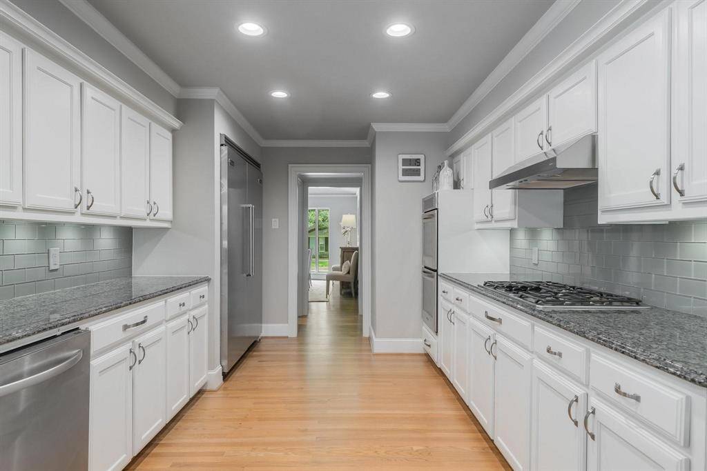 Dallas, TX 75225,7031 Chipperton Drive