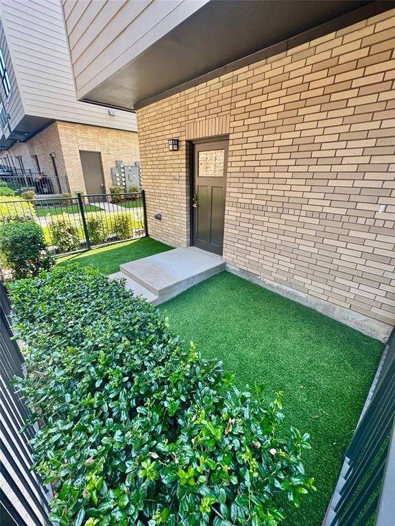 Dallas, TX 75206,5619 Belmont Avenue #240