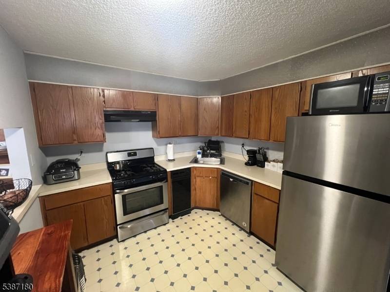 Bernards Twp., NJ 07920,292 English Place