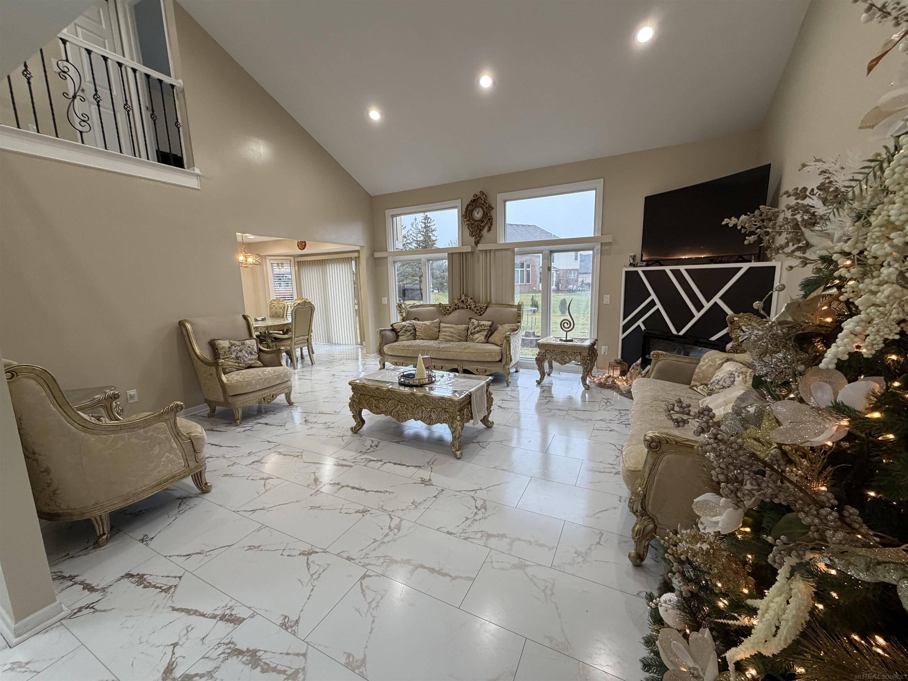 Shelby Twp, MI 48315,47040 W Wayford Drive DR