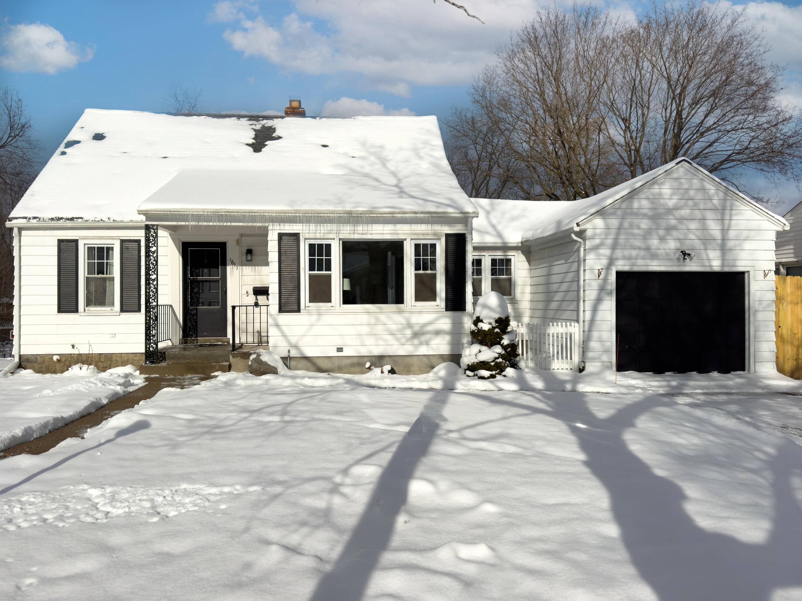 Kalamazoo, MI 49001,1617 Buena Vista ST