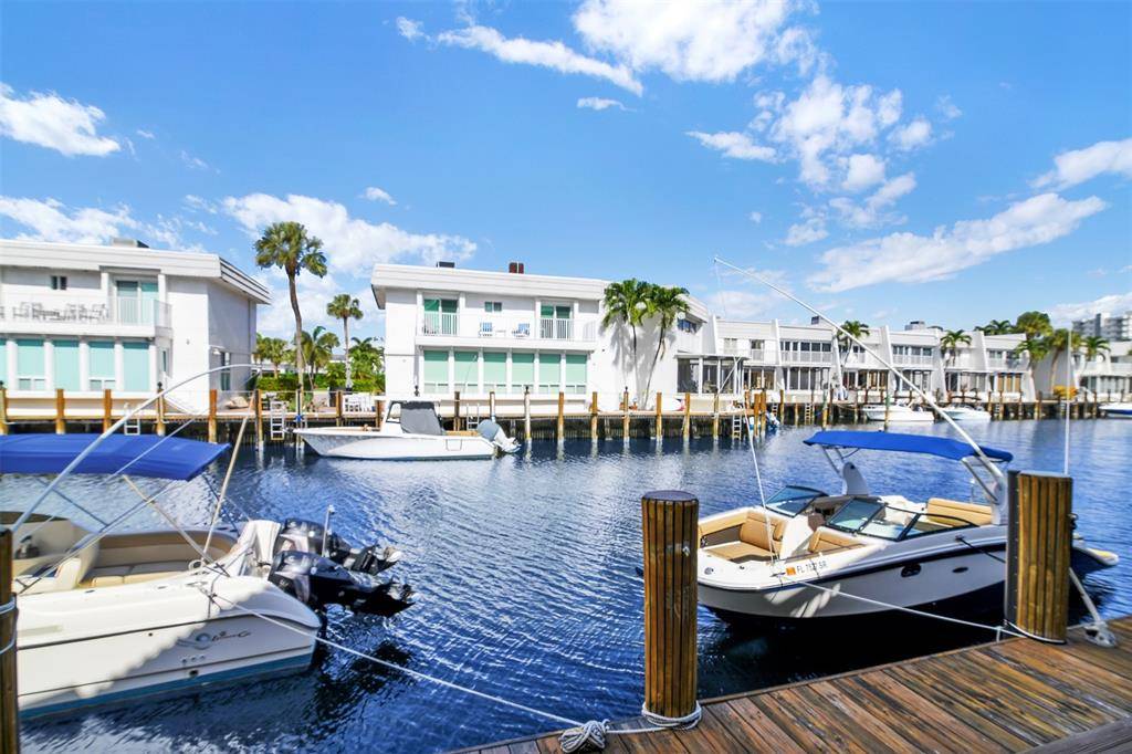 Highland Beach, FL 33487,1035 Boca Cove Ln