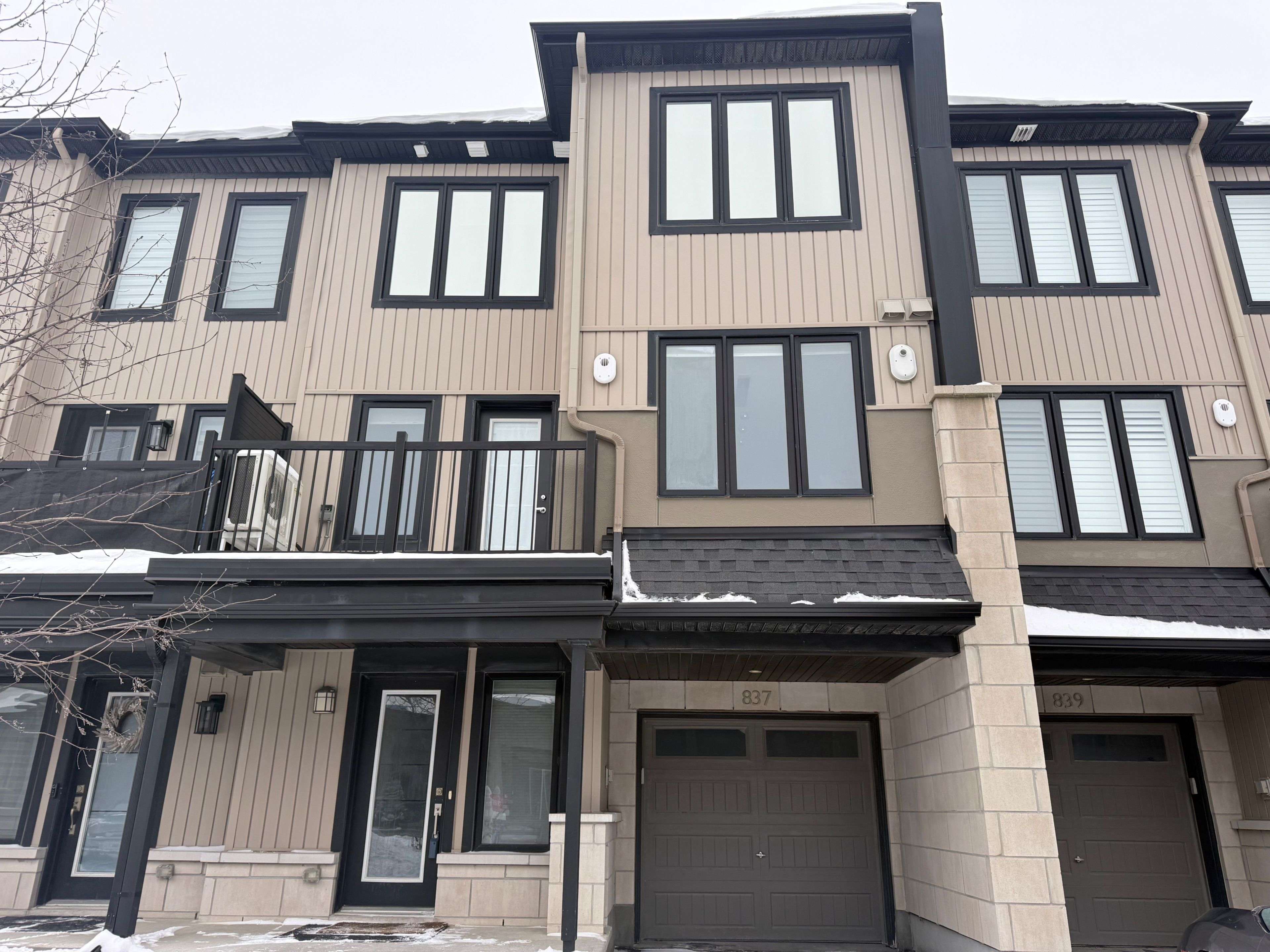 Kanata, ON K2M 0M8,837 Element P Private