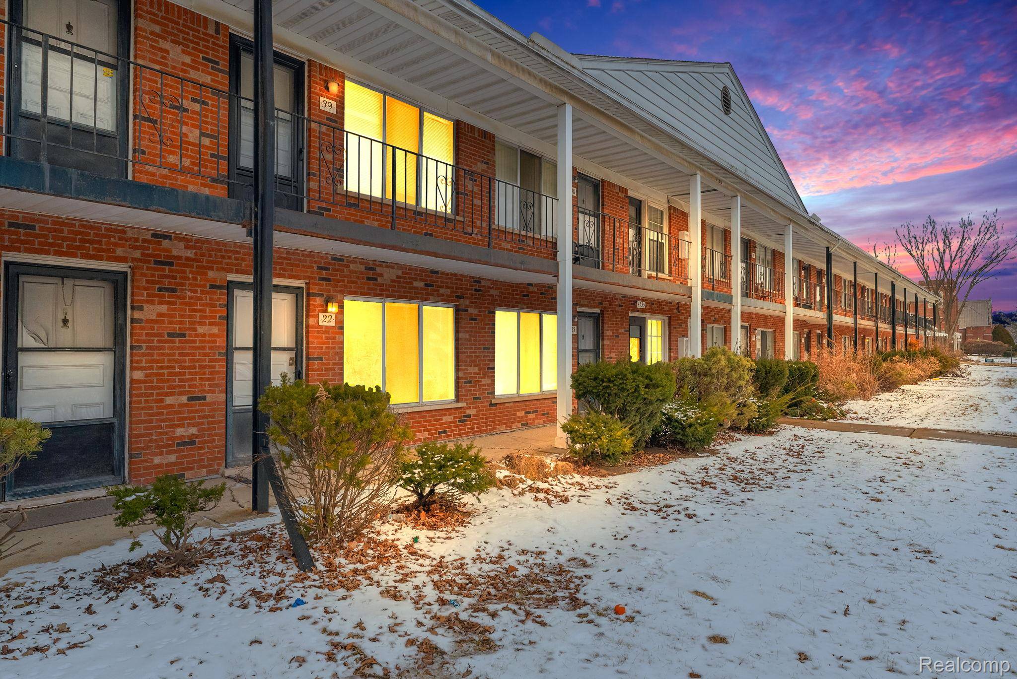 Detroit, MI 48224,4535 Cadieux RD ## 42 / 210