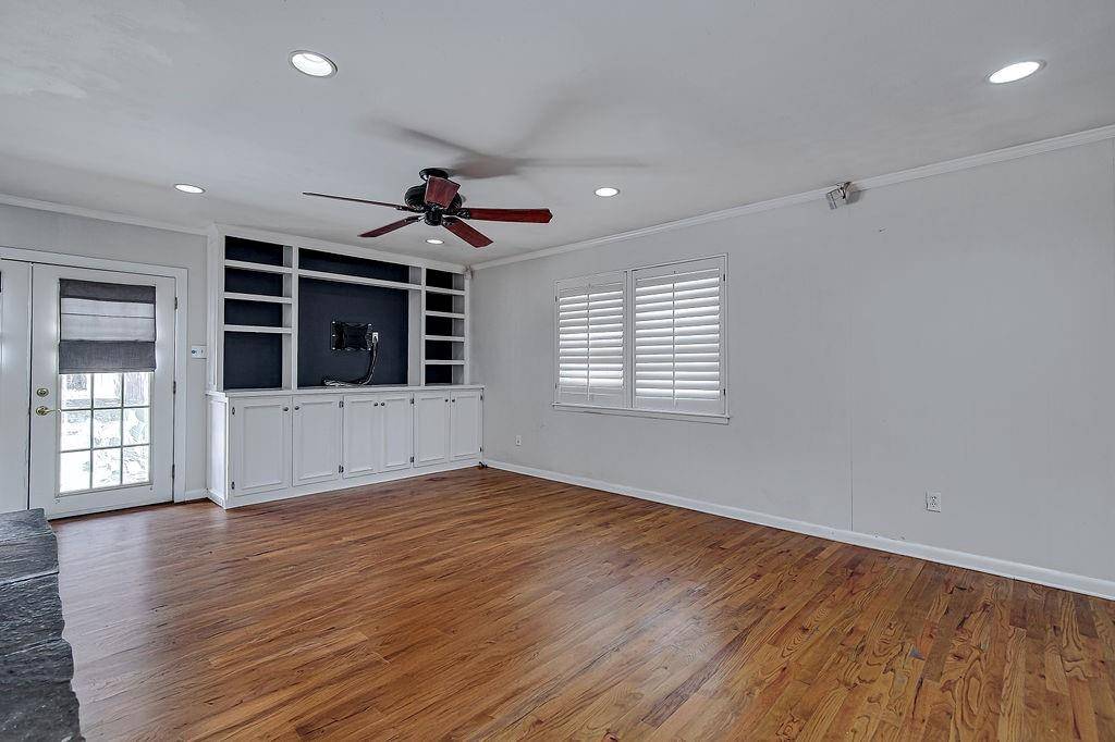 Fort Worth, TX 76116,1820 Ridgmar Boulevard