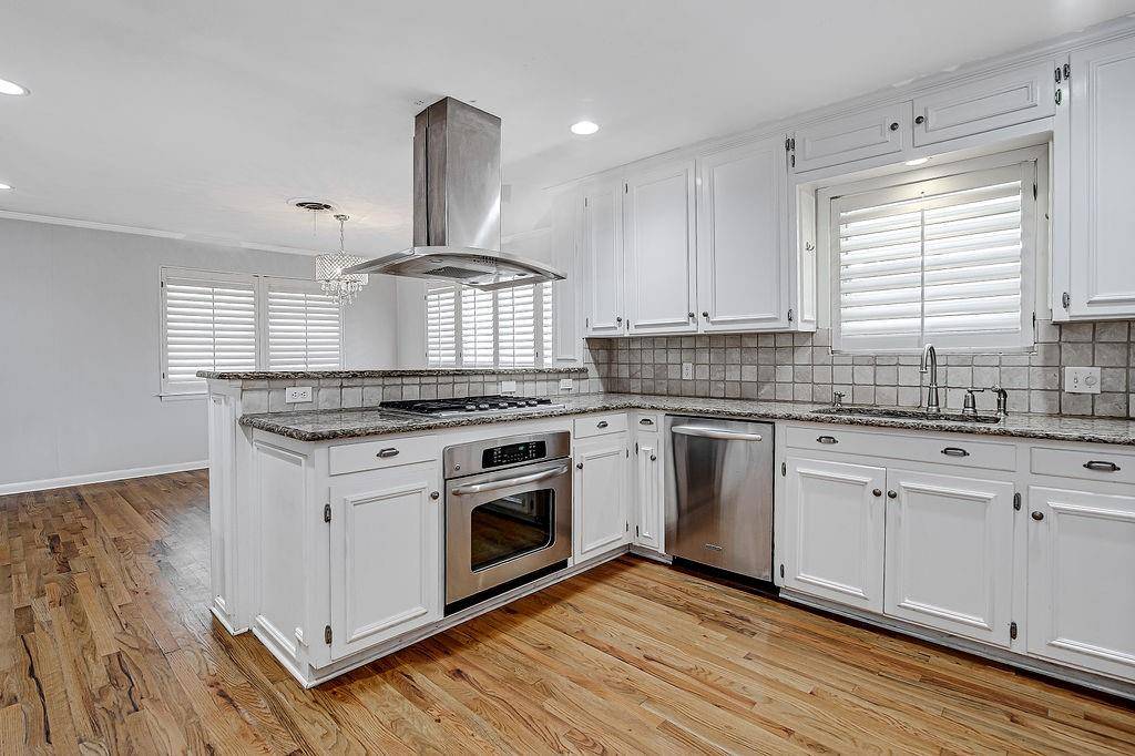 Fort Worth, TX 76116,1820 Ridgmar Boulevard