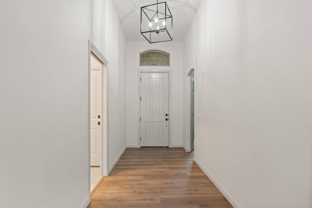 Cleburne, TX 76033,1707 Lakeway Drive