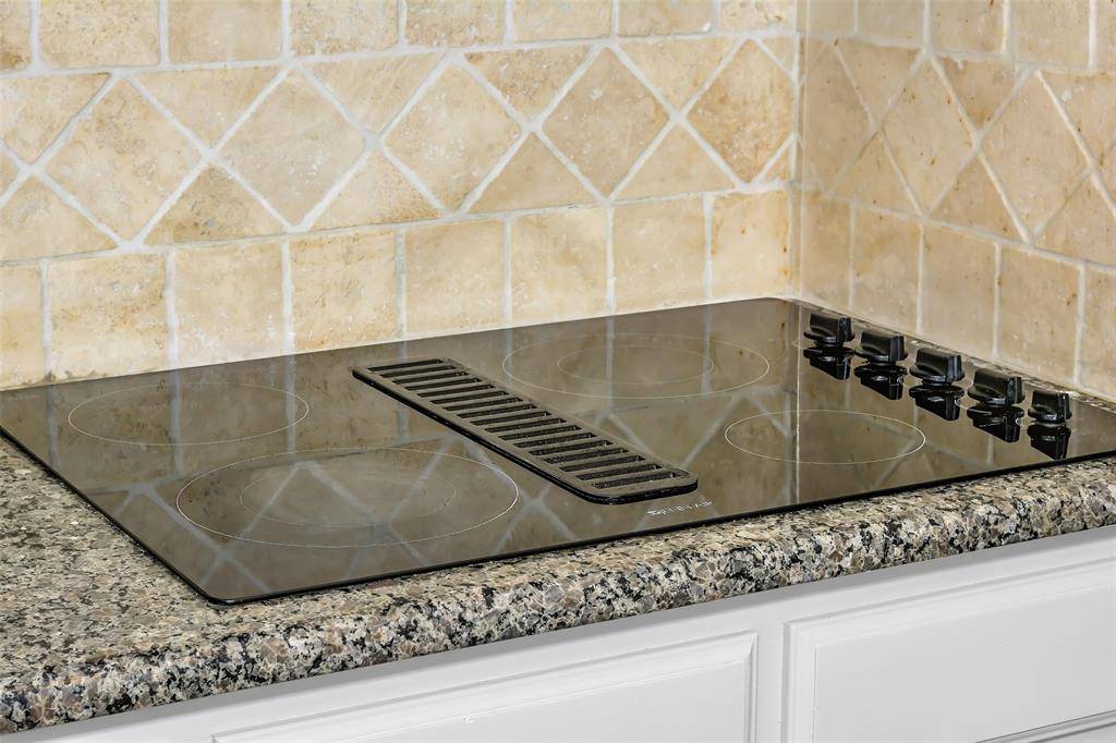 Bedford, TX 76021,3532 Meadowside Drive