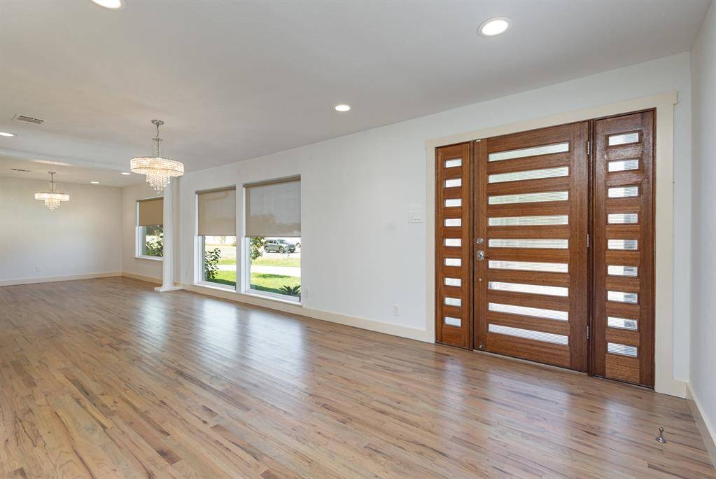 Dallas, TX 75230,5710 Forest Lane