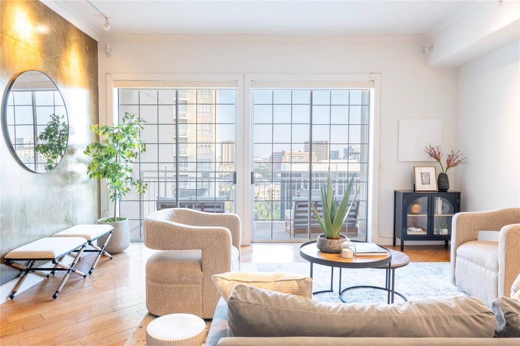 Dallas, TX 75219,3225 Turtle Creek Boulevard #1649