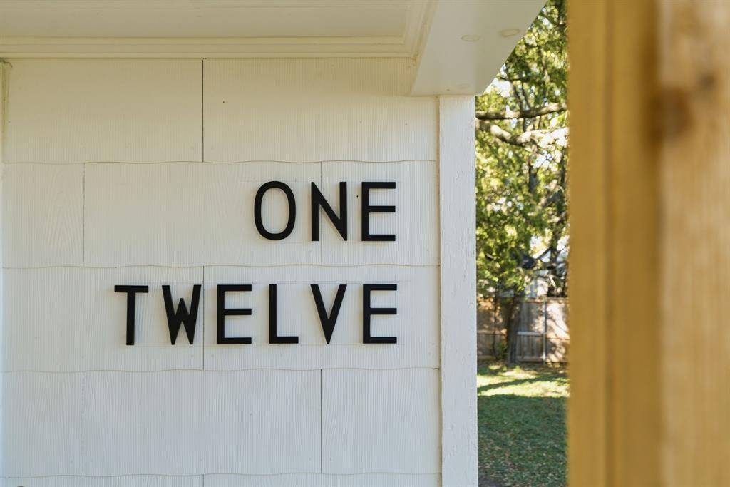 Weatherford, TX 76086,112 W Akard Street