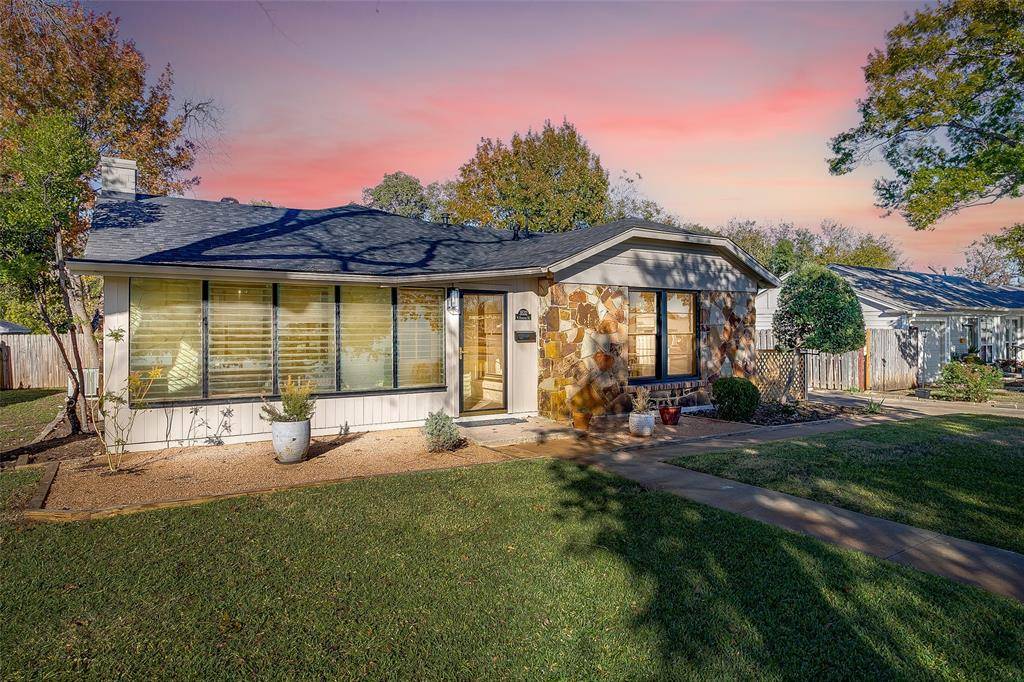 Fort Worth, TX 76109,3532 W Biddison Street