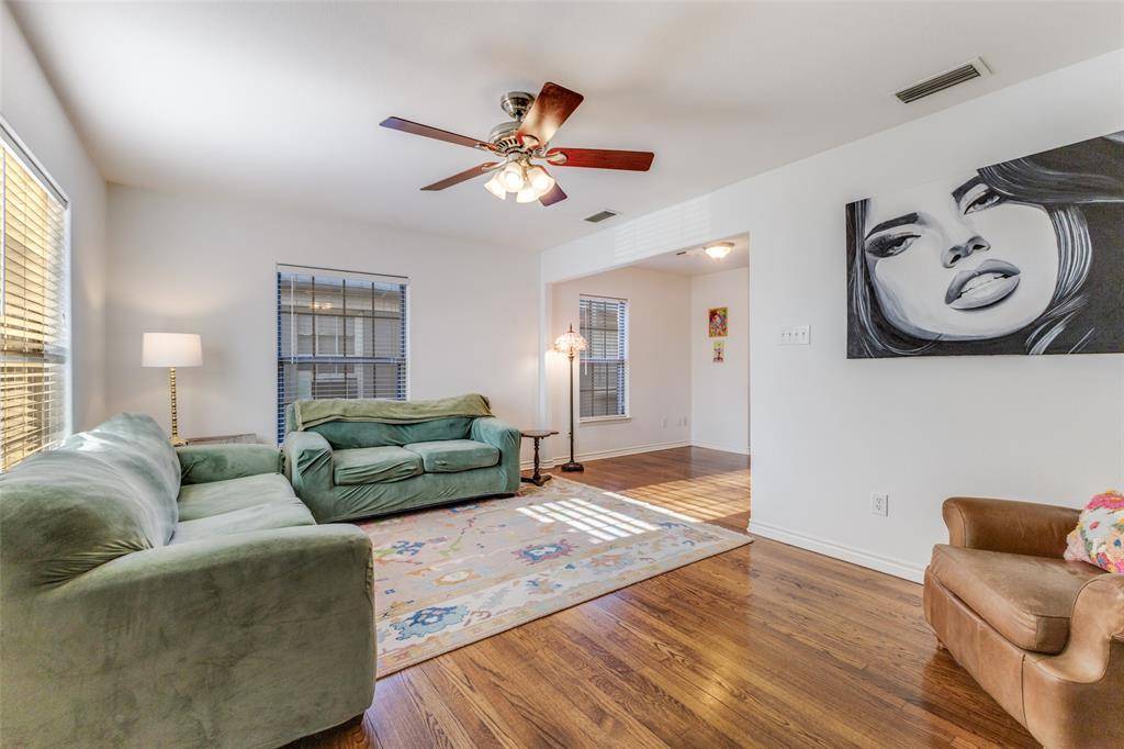 Dallas, TX 75223,6911 E Grand Avenue