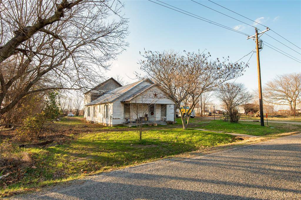 Valley View, TX 76272,717 N Pecan Creek Trail