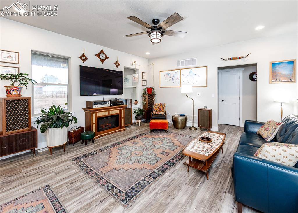 Pueblo, CO 81007,1317 N Vermillion CT