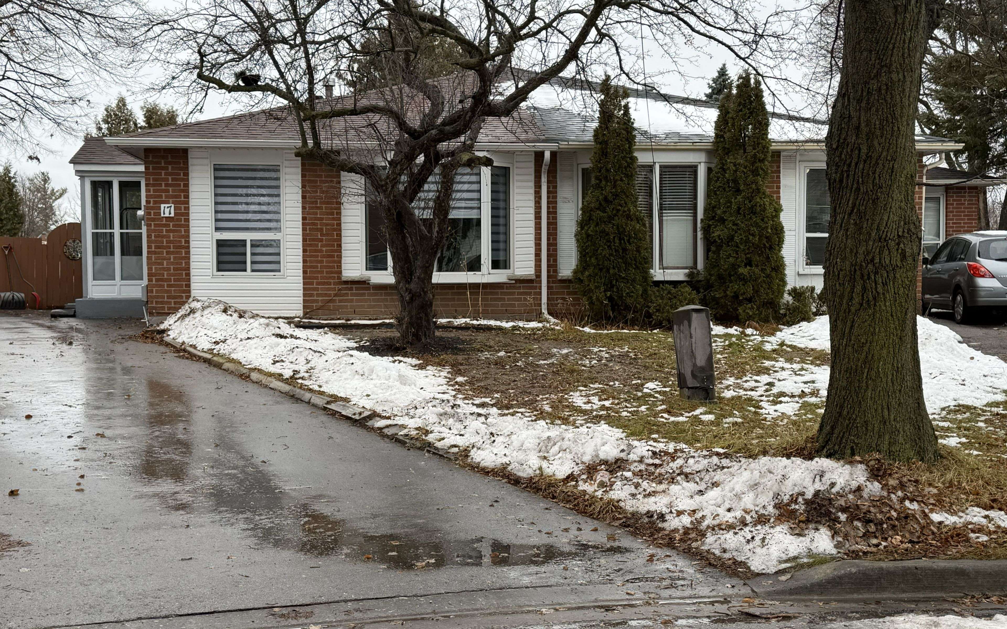 Toronto E11, ON M1B 1P2,17 Brisbourne GRV