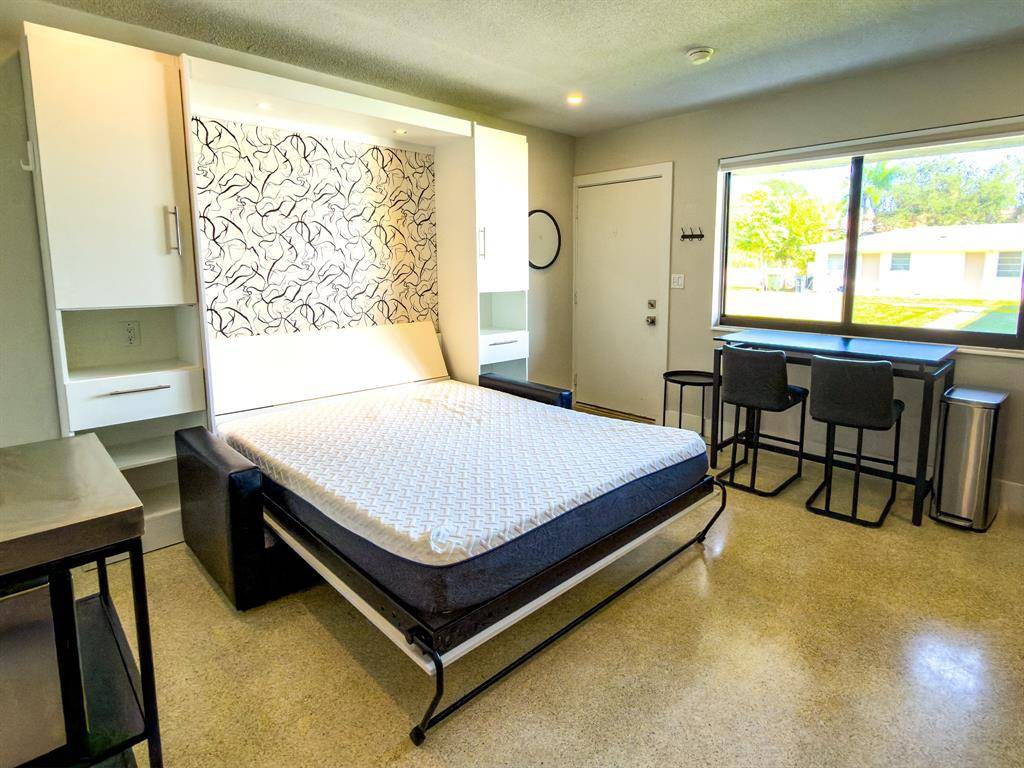 Fort Lauderdale, FL 33305,47 NE 16th Pl #3