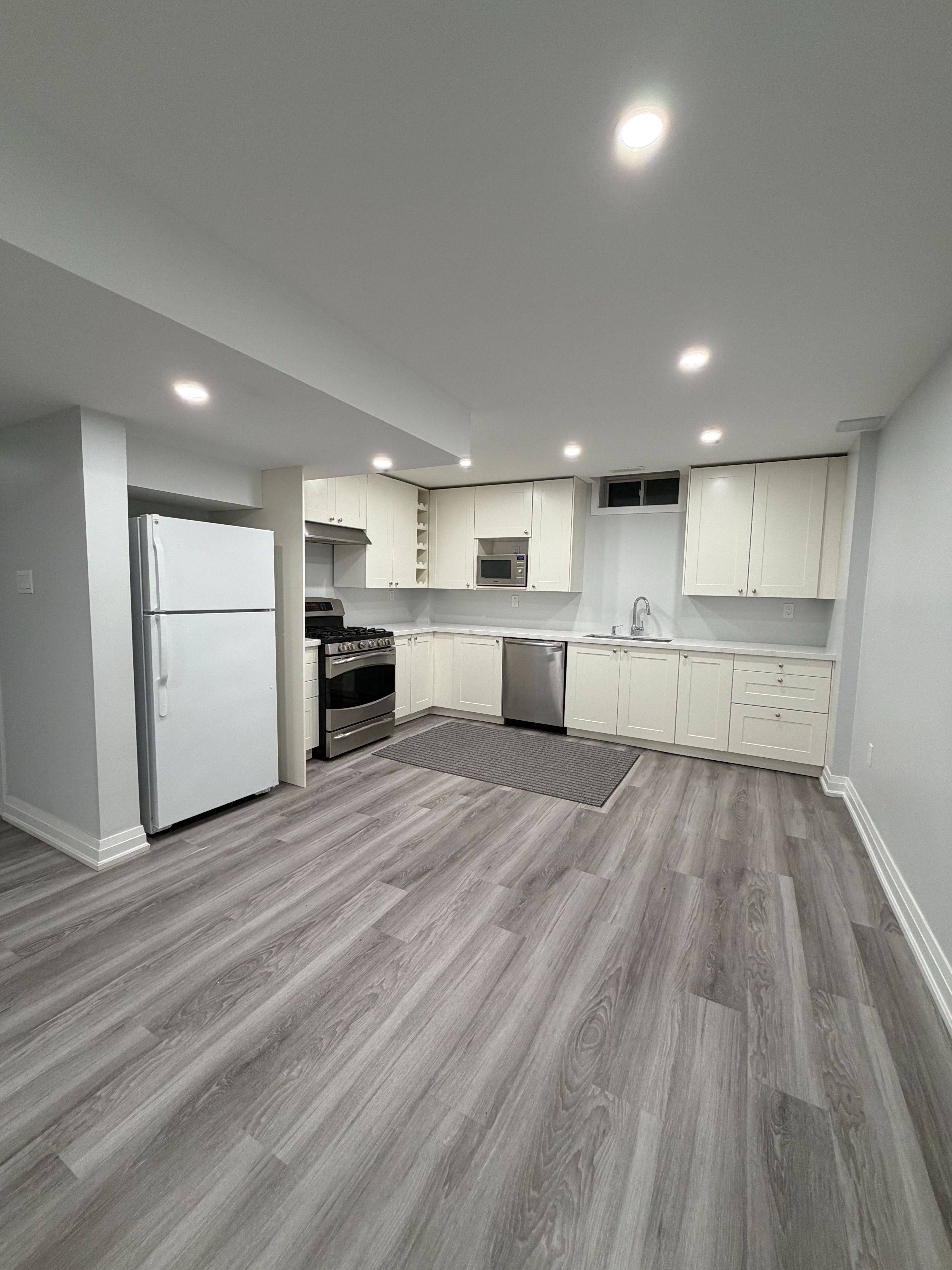 Richmond Hill, ON L4E 0N2,Address not disclosed