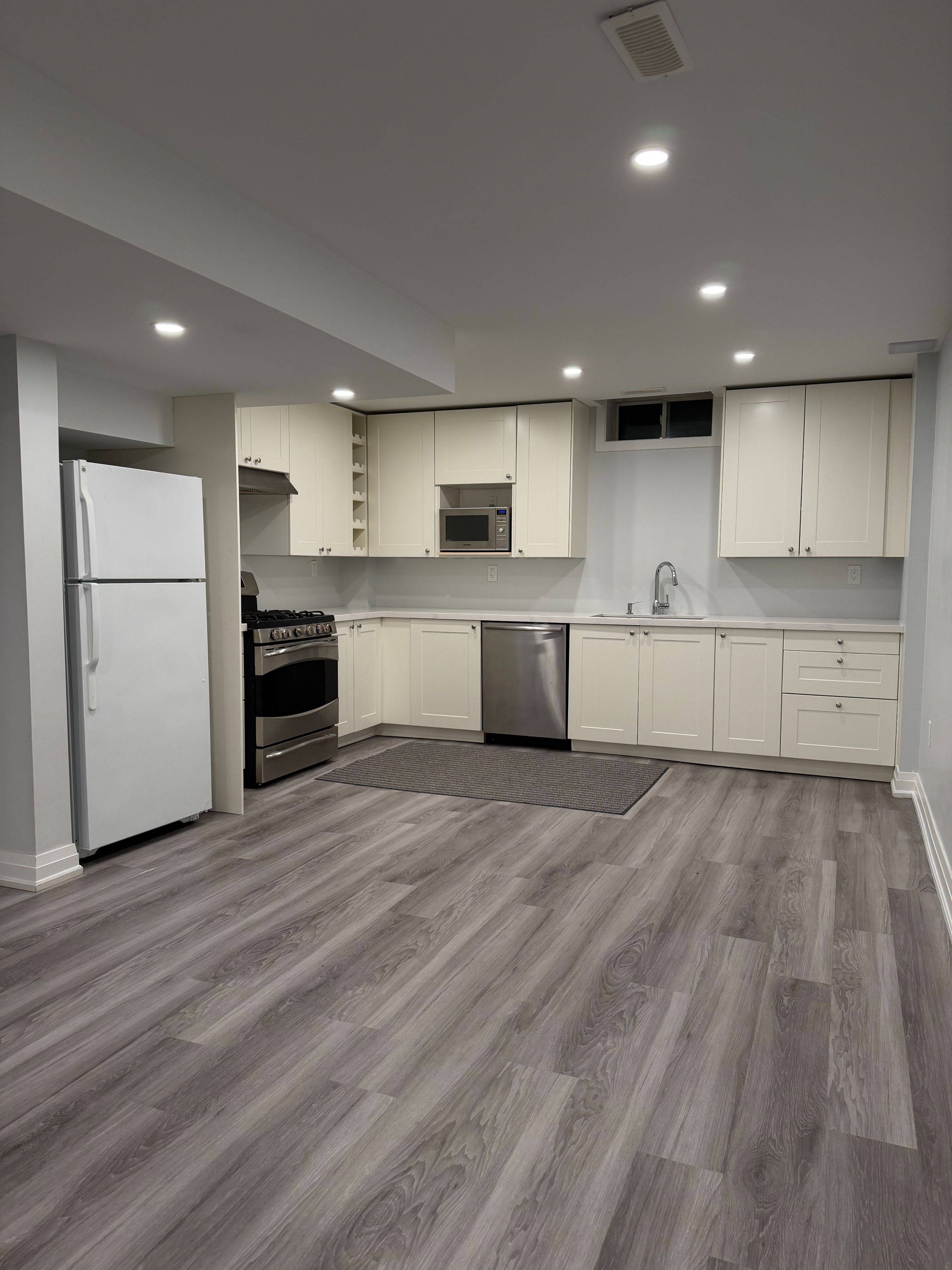 Richmond Hill, ON L4E 0N2,Address not disclosed