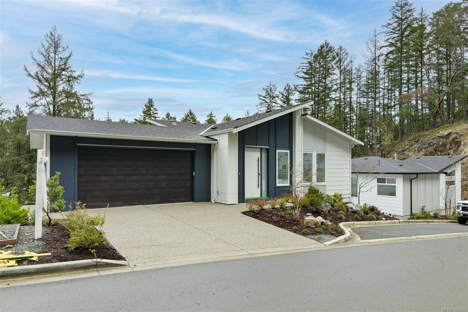 Langford, BC V9C 0S3,3628 AUTUMN Lane