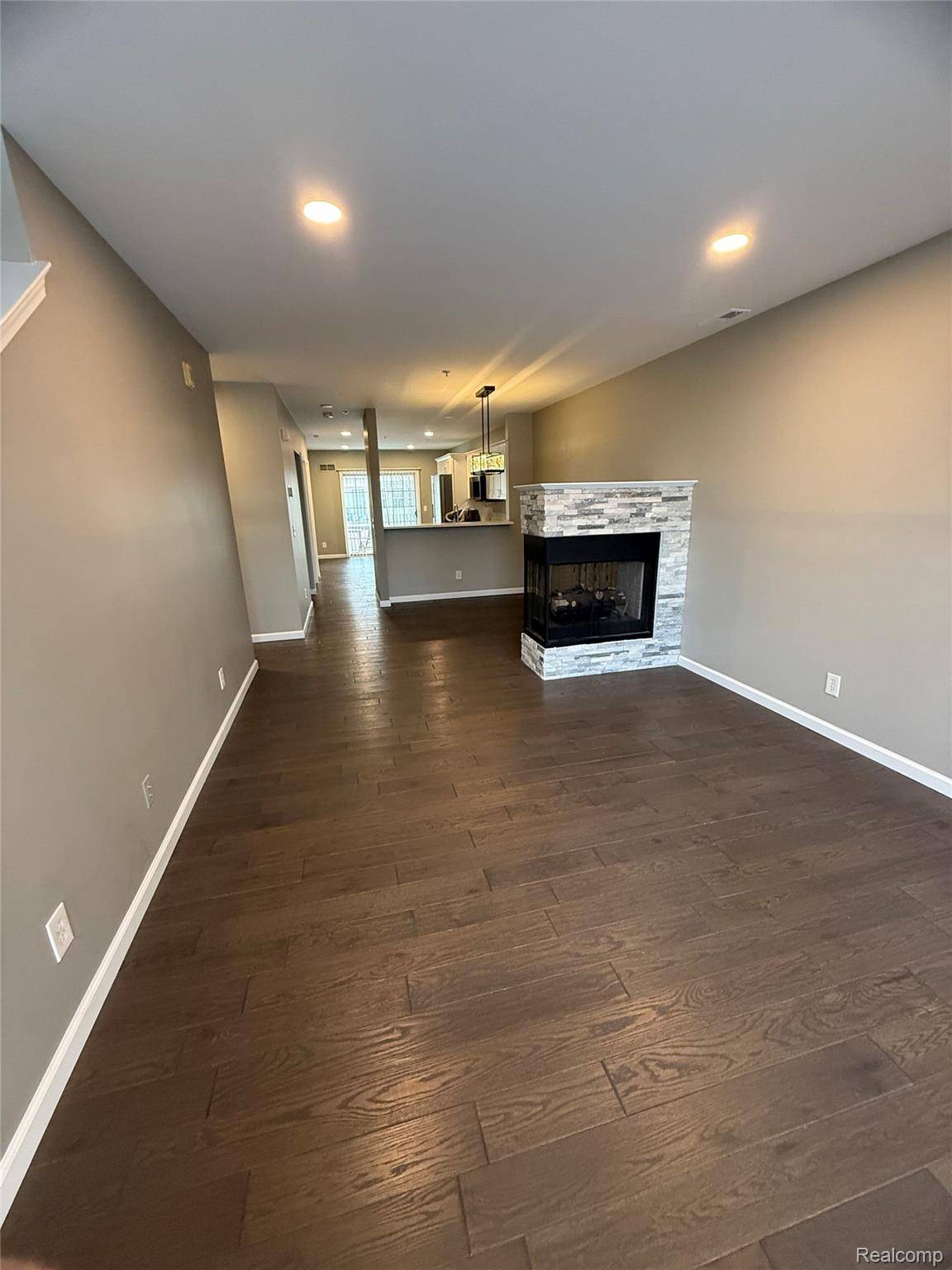 Troy, MI 48084,3046 Camden DR