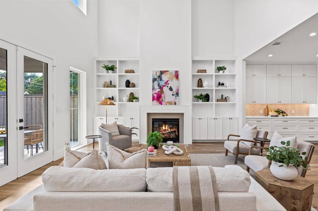 Dallas, TX 75238,9124 Lynbrook Drive