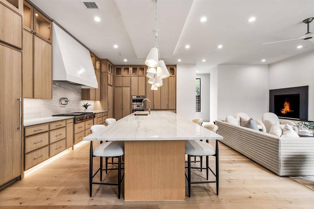 Dallas, TX 75229,3959 Hockaday Drive