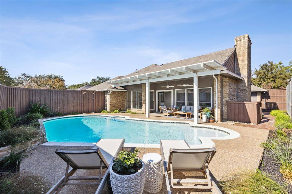 Dallas, TX 75248,6134 Black Berry Lane