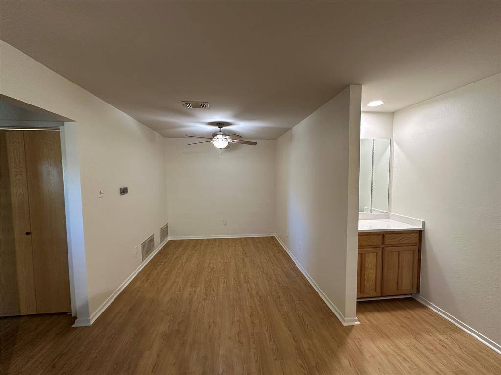 Grapevine, TX 76051,724 Cory Street