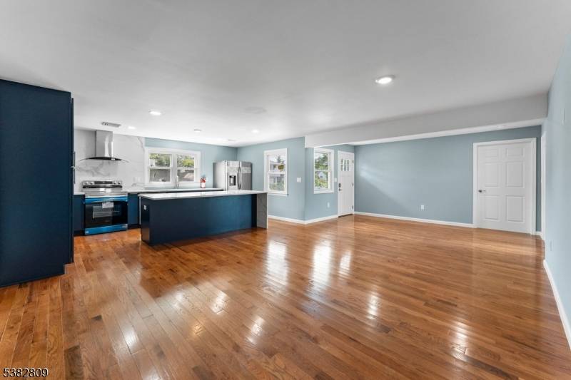 Manville Boro, NJ 08835,503 Boesel Ave