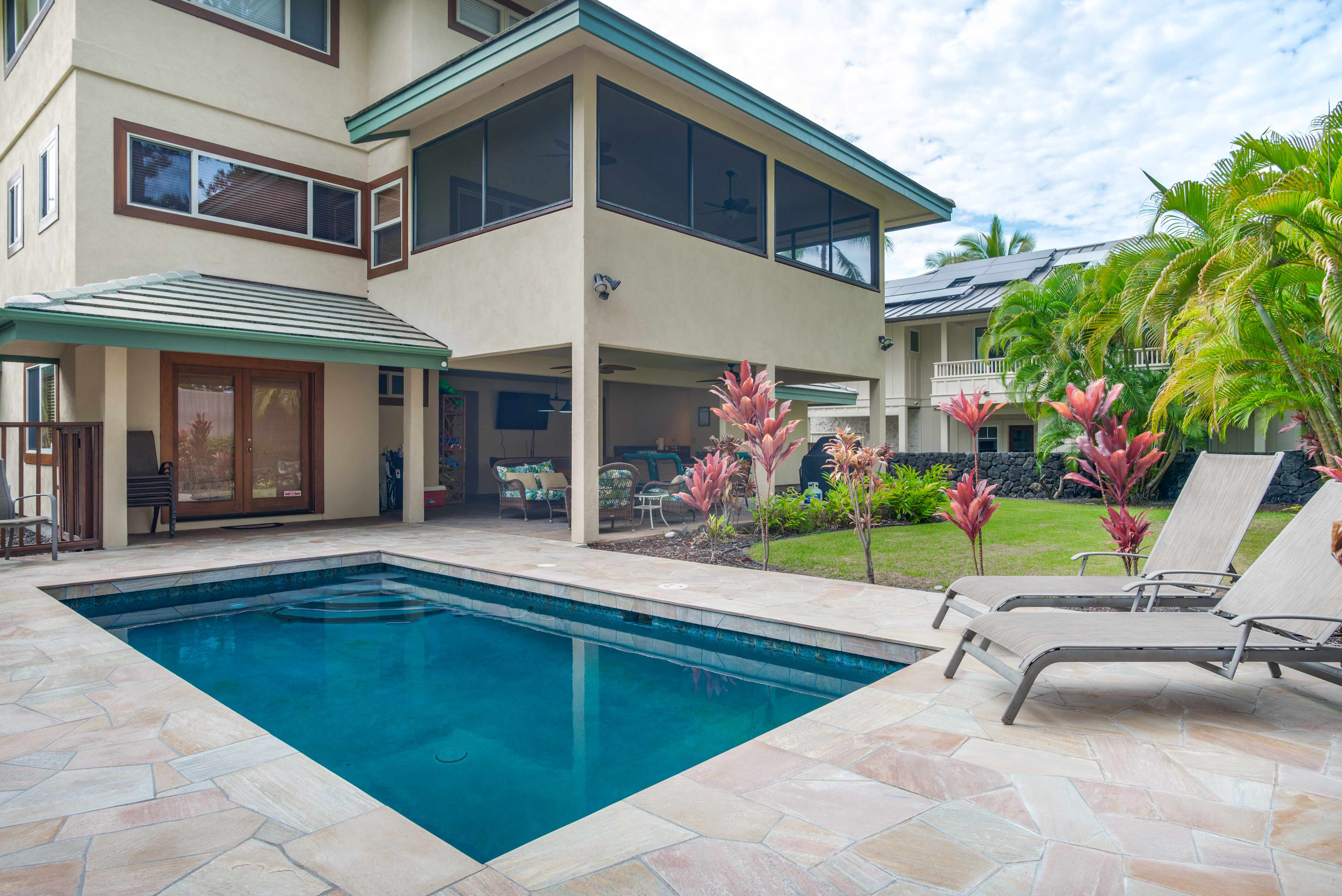 Kailua-kona, HI 96740,75-5521 KONA BAY DR