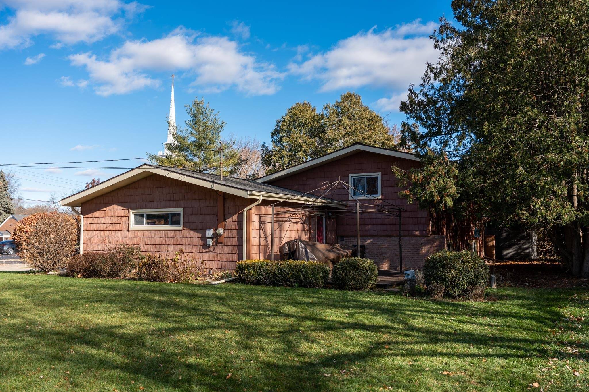 Mount Pleasant, MI 48858,905 Hopkins AVE