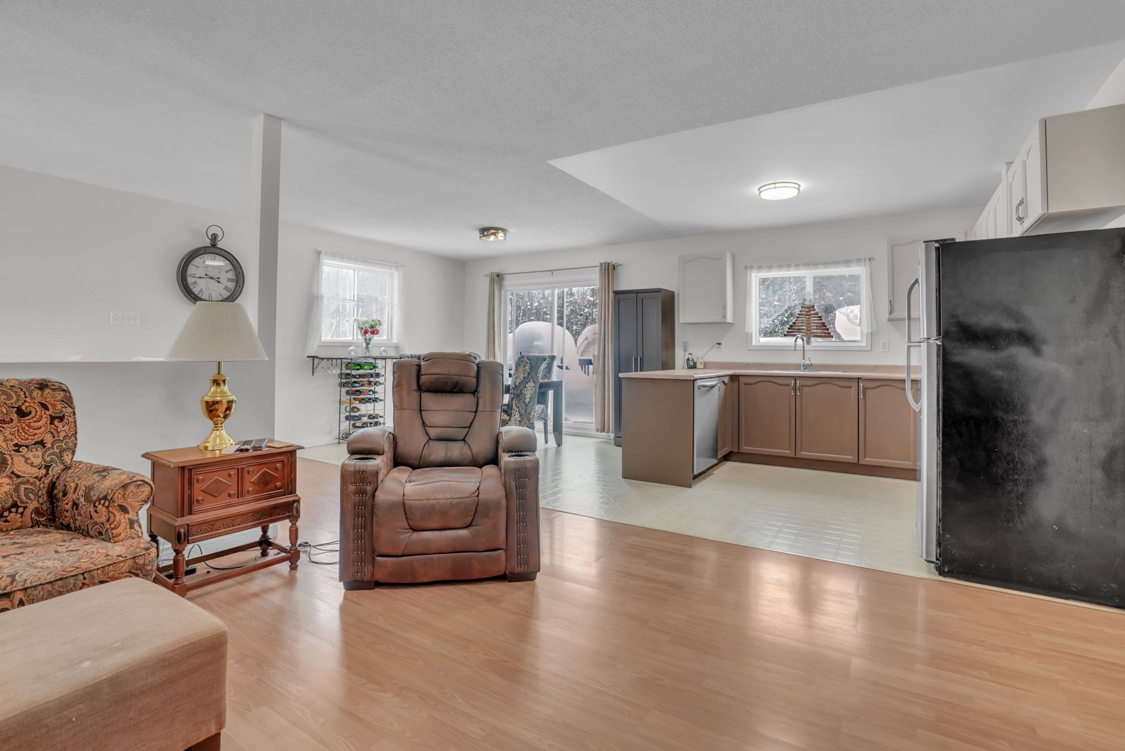 Tay, ON L0K 2A0,149 Osborne ST