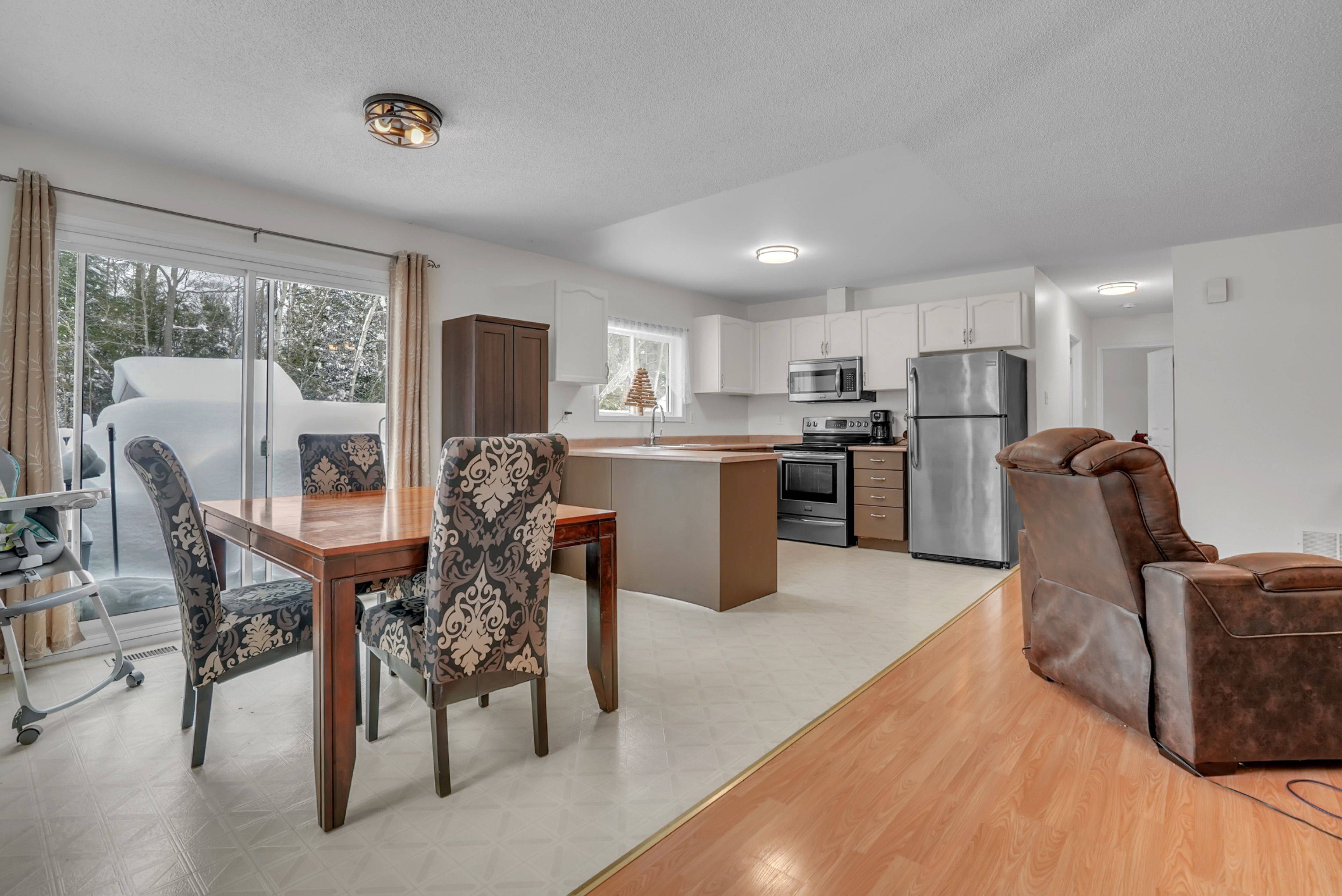 Tay, ON L0K 2A0,149 Osborne ST