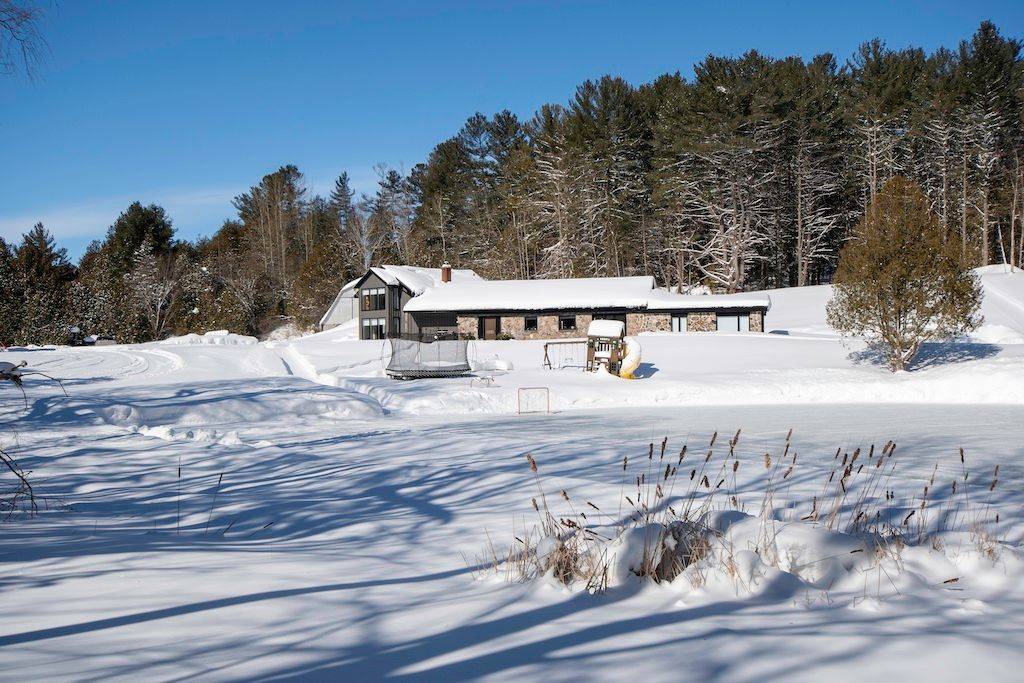 Kawartha Lakes, ON K0L 2W0,829 Peace RD