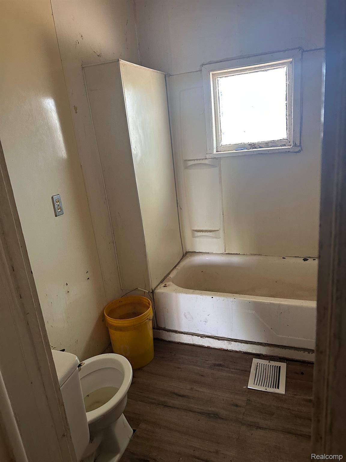 Flint, MI 48503,1009 OAK ST