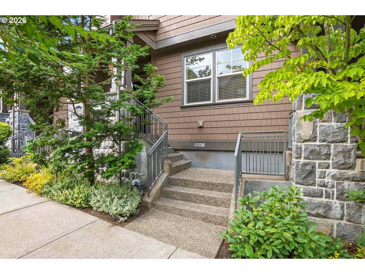 Portland, OR 97225,619 SW FORESTA TER
