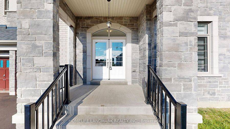 East Gwillimbury, ON L9N 0P8,16 Slater CT