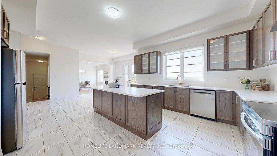 East Gwillimbury, ON L9N 0P8,16 Slater CT