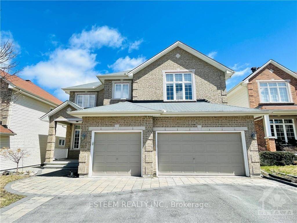 Kanata, ON K2T 0E3,357 Laughlin CIR