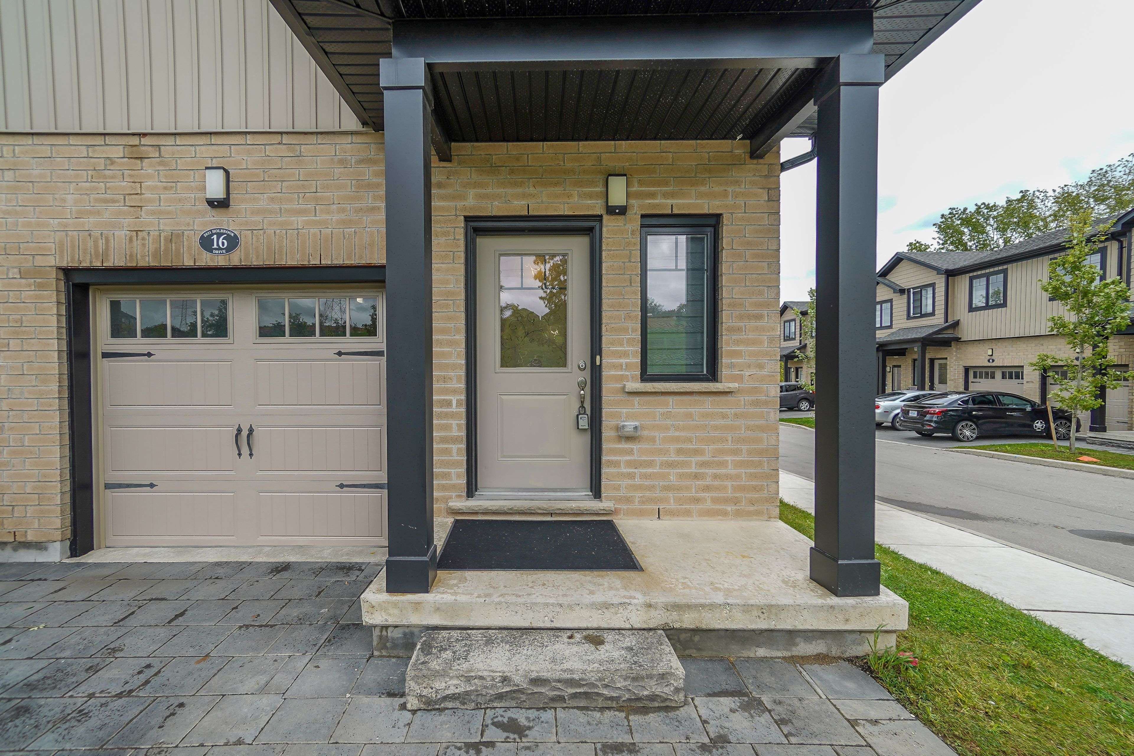 London South, ON N6M 0G2,2621 Holbrook DR #16