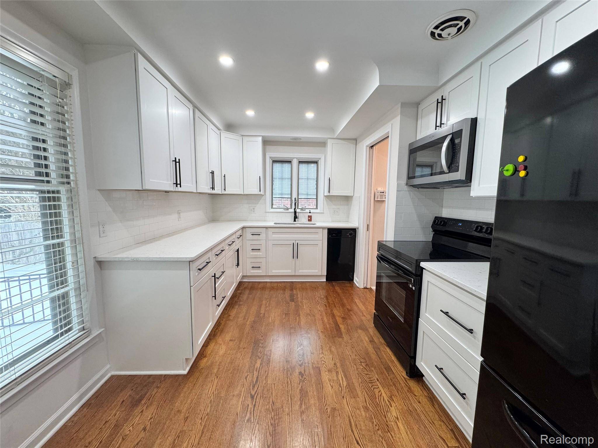 Birmingham, MI 48009,576 Merritt LN