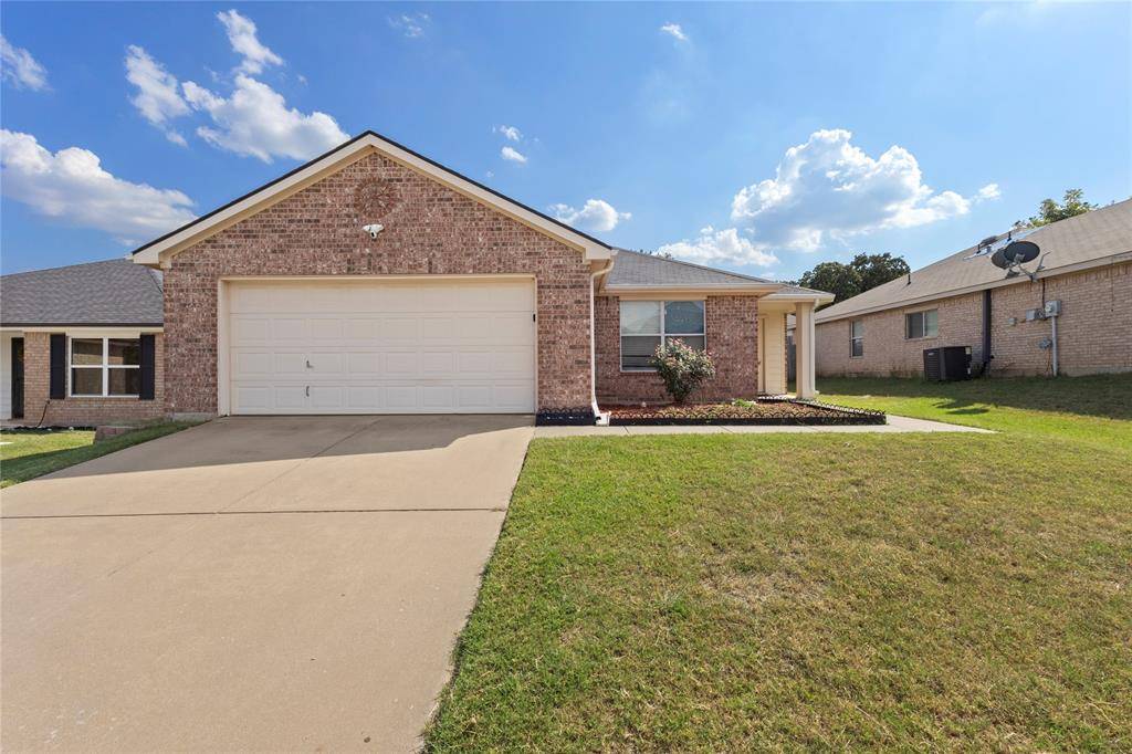 Fort Worth, TX 76112,7566 Hedgeoak Court